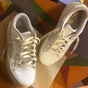 Puma Tennis Shoes White